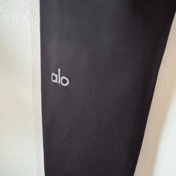 Alo Black Leggings - Picture 3 of 7